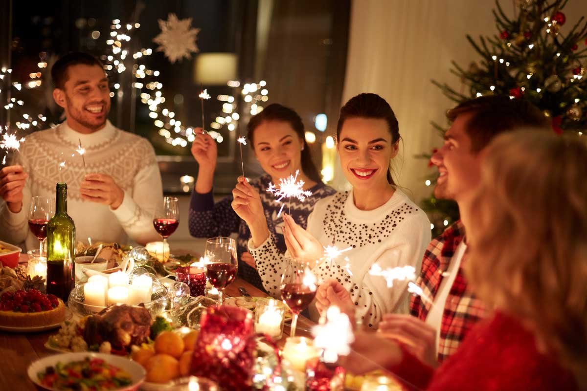 Why Bonding With People That We Love Is So Important During Christmas Period